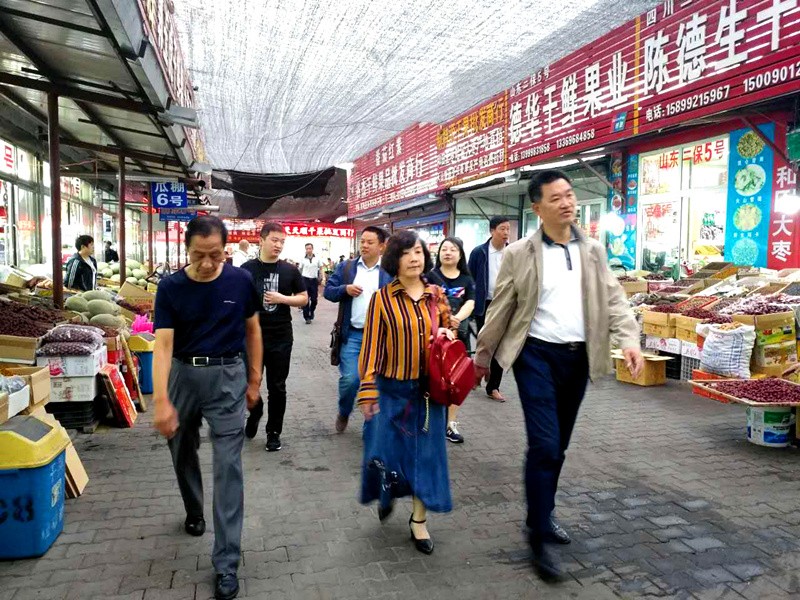 武漢白沙州農副產(chǎn)品大市場(chǎng)有限公司參觀(guān)考察北園春市場(chǎng)1 北園春市場(chǎng)行政辦 投稿人：陸峰_副本.jpg